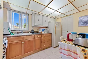 368 Lake Frances Dr, West Palm Beach, FL 33411 - Photo 7