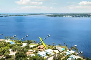 1013 NE Orange Ave, Jensen Beach, FL 34957 - Photo 11