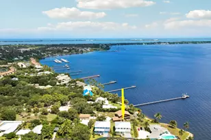 1013 NE Orange Ave, Jensen Beach, FL 34957 - Photo 9