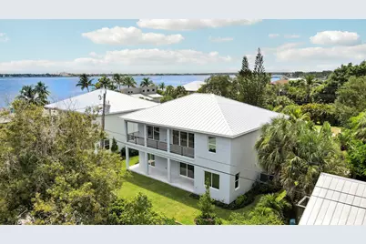 1023 NE Orange Avenue, Jensen Beach, FL 34957 - Photo 11