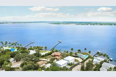 1023 NE Orange Avenue, Jensen Beach, FL 34957 - Photo 7