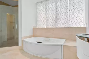 18101 Collins Ave, Sunny Isles Beach, FL 33160 - Photo 27