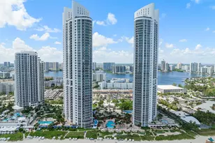 18101 Collins Ave, Sunny Isles Beach, FL 33160 - Photo 49