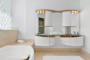 18101 Collins Ave, Sunny Isles Beach, FL 33160 - Photo 27