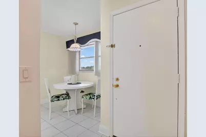 23249 Barwood Lane N #405, Boca Raton, FL 33428 - Photo 7