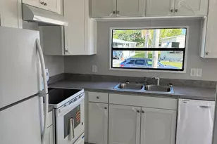 83 Flores Del Norte, Fort Pierce, FL 34951 - Photo 5