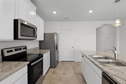 10688 SW Prato Way, Port Saint Lucie, FL 34987 - Photo 11