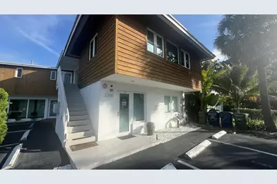 2200 NE 26th Street, Wilton Manors, FL 33305 - Photo 33