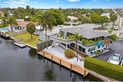 2200 NE 26th Street, Wilton Manors, FL 33305 - Photo 1