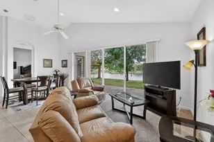 2205 SW Newport Isles Blvd, Port Saint Lucie, FL 34953 - Photo 19