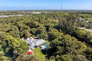 5820 SE Smith Ave, Stuart, FL 34997 - Photo 9