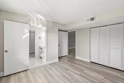 5917 Via Vermilya #206, Lantana, FL 33462 - Photo 15