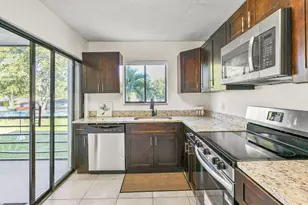 5917 Via Vermilya, Lantana, FL 33462 - Photo 9