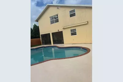 650 Toxaway Drive, West Palm Beach, FL 33413 - Photo 9