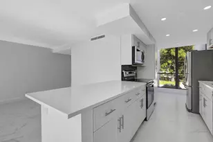 2804 Bridgewood Dr, Boca Raton, FL 33434 - Photo 13