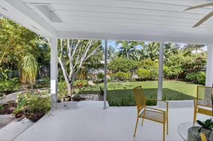 215 N Seacrest Cir, Delray Beach, FL 33444 - Photo 23