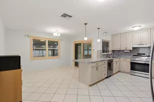 10340 SE Jupiter Narrows Dr, Hobe Sound, FL 33455 - Photo 11