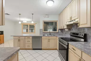 10340 SE Jupiter Narrows Dr, Hobe Sound, FL 33455 - Photo 9