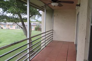 154 Lake Meryl Dr, West Palm Beach, FL 33411 - Photo 15