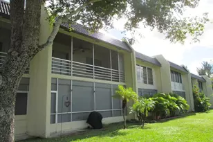 154 Lake Meryl Dr, West Palm Beach, FL 33411 - Photo 17