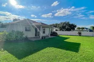 1641 Strathmore Cir, Mount Dora, FL 32757 - Photo 17