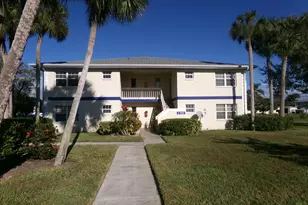 1514 SE Royal Green Cir, Port Saint Lucie, FL 34952 - Photo 1