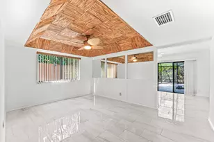 1075 Raintree Ln, Palm Beach Gardens, FL 33410 - Photo 39