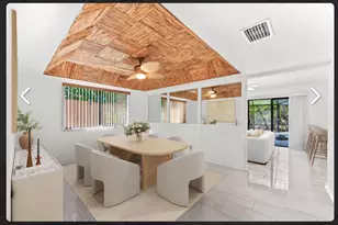 1075 Raintree Ln, Palm Beach Gardens, FL 33410 - Photo 5