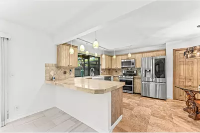 1075 Raintree Lane, Palm Beach Gardens, FL 33410 - Photo 15