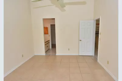 2544 SE Tropical East Circle E, Port Saint Lucie, FL 34952 - Photo 17