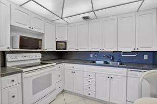 2035 Ainslie C, Boca Raton, FL 33434 - Photo 9