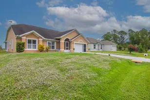 992 Seneca Ave, Sebastian, FL 32958 - Photo 3