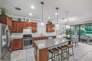 564 SE Monet Dr, Port Saint Lucie, FL 34984 - Photo 9