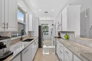 1245 Owl Pointe Cir, West Palm Beach, FL 33409 - Photo 15