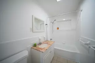 321 NW 51st St, Oakland Park, FL 33309 - Photo 25