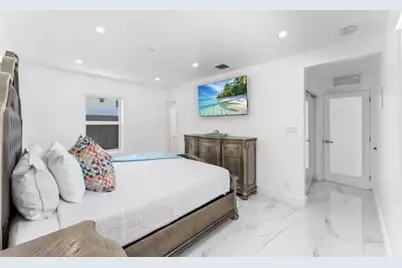 1713 NE Ne 7th Terrace NE, Fort Lauderdale, FL 33305 - Photo 11