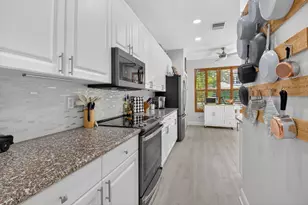 163 Las Brisas Cir, Hypoluxo, FL 33462 - Photo 17