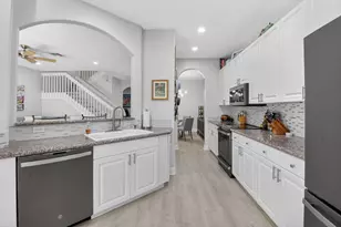 163 Las Brisas Cir, Hypoluxo, FL 33462 - Photo 23