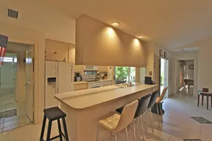 10201 Chapman Oak Ct, Palm Beach Gardens, FL 33410 - Photo 7