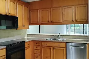 2791 Village Blvd, West Palm Beach, FL 33409 - Photo 9