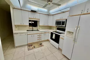 2901 Victoria Cir, Coconut Creek, FL 33066 - Photo 5