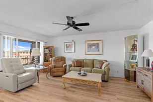 808 SE 7th St, Deerfield Beach, FL 33441 - Photo 9