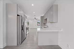 1580 W 32nd St, West Palm Beach, FL 33404 - Photo 5