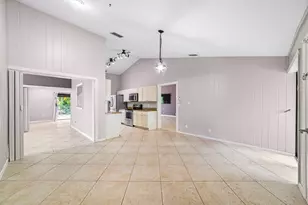 6200 Via Tierra Dr, Boca Raton, FL 33433 - Photo 7