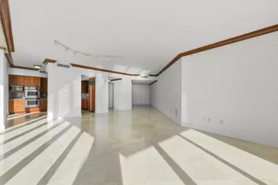 1063 Hillsboro Mile #301, Pompano Beach, FL 33062 - Photo 7