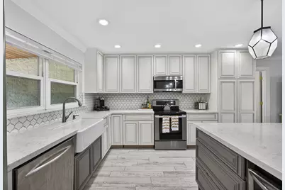 16490 Rustic Road, Wellington, FL 33470 - Photo 13