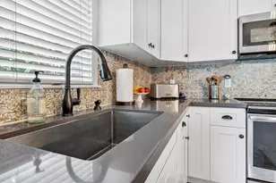 354 Marlborough Pl, West Palm Beach, FL 33405 - Photo 15