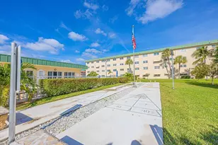 808 SE 7th St, Deerfield Beach, FL 33441 - Photo 21