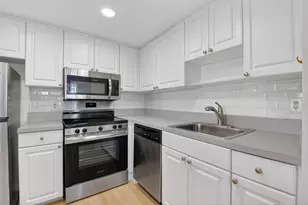 51 Flanders B, Delray Beach, FL 33484 - Photo 3