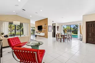 21033 Cottonwood Dr, Boca Raton, FL 33428 - Photo 9